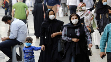 epa08774777 Iranians wearing face masks walk in at the Tajrish bazaar in Tehran, Iran, 26 October 2020. According to the Iranian Health ministry, Iran reported its daily COVID-19 infections by announcing 5960 new infections and 337 death toll in past 24 hours as it appears that Iran is in the grip of a third wave of COVID-19 outbreak. Iranian government has announced new lockdown protocol for 43 cities which doesn’t include the capital city of Tehran. EPA/ABEDIN TAHERKENAREH